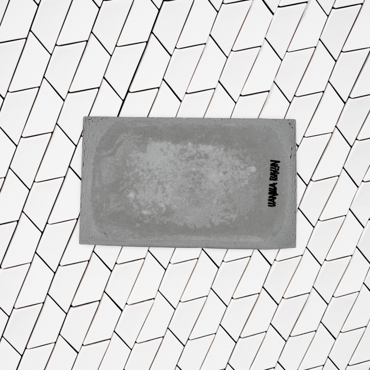 CITY SCENT — RAW CONCRETE TRAY