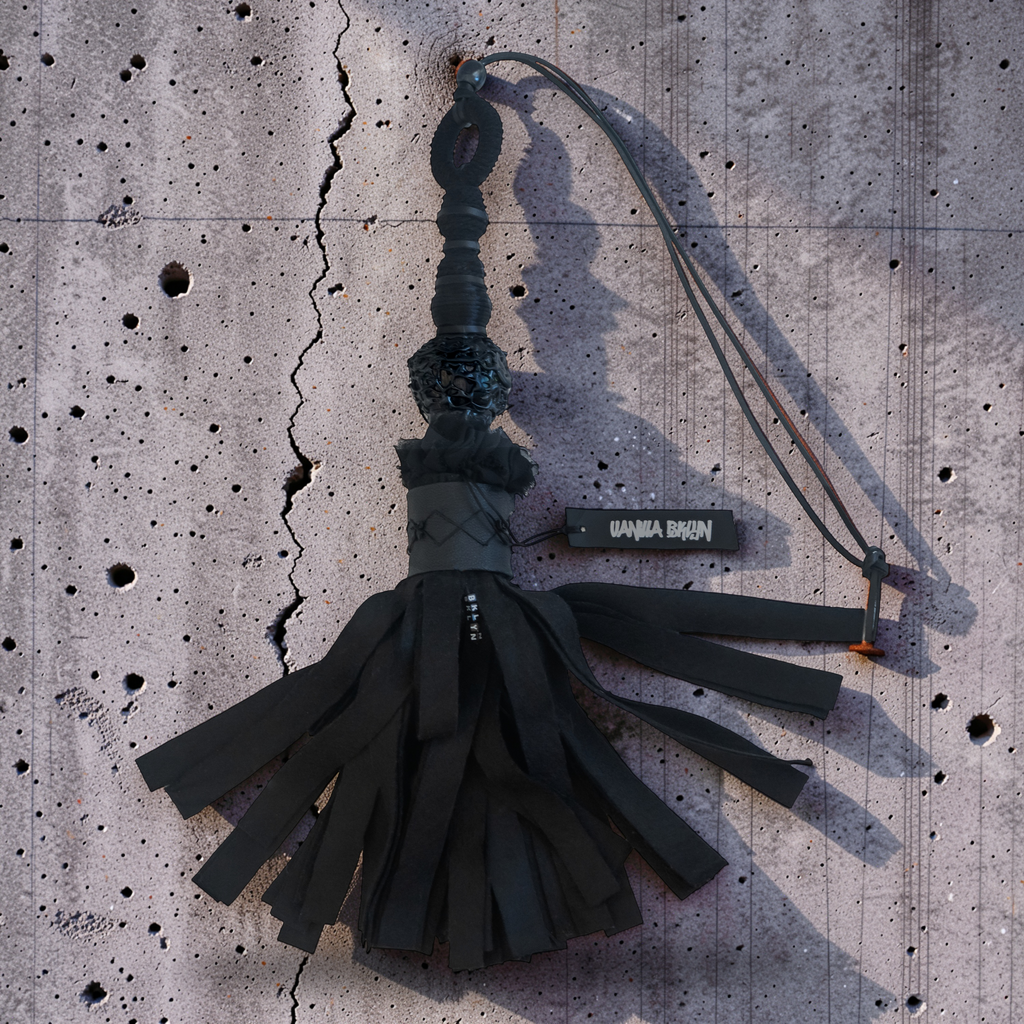 Midnight Tailor Large Tassel