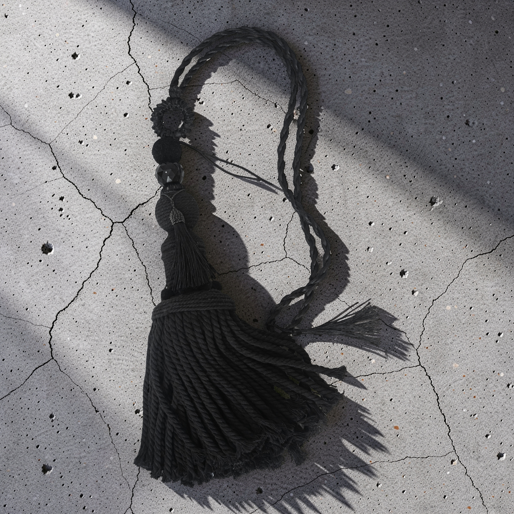 Brooklyn Blackout Large Tassel