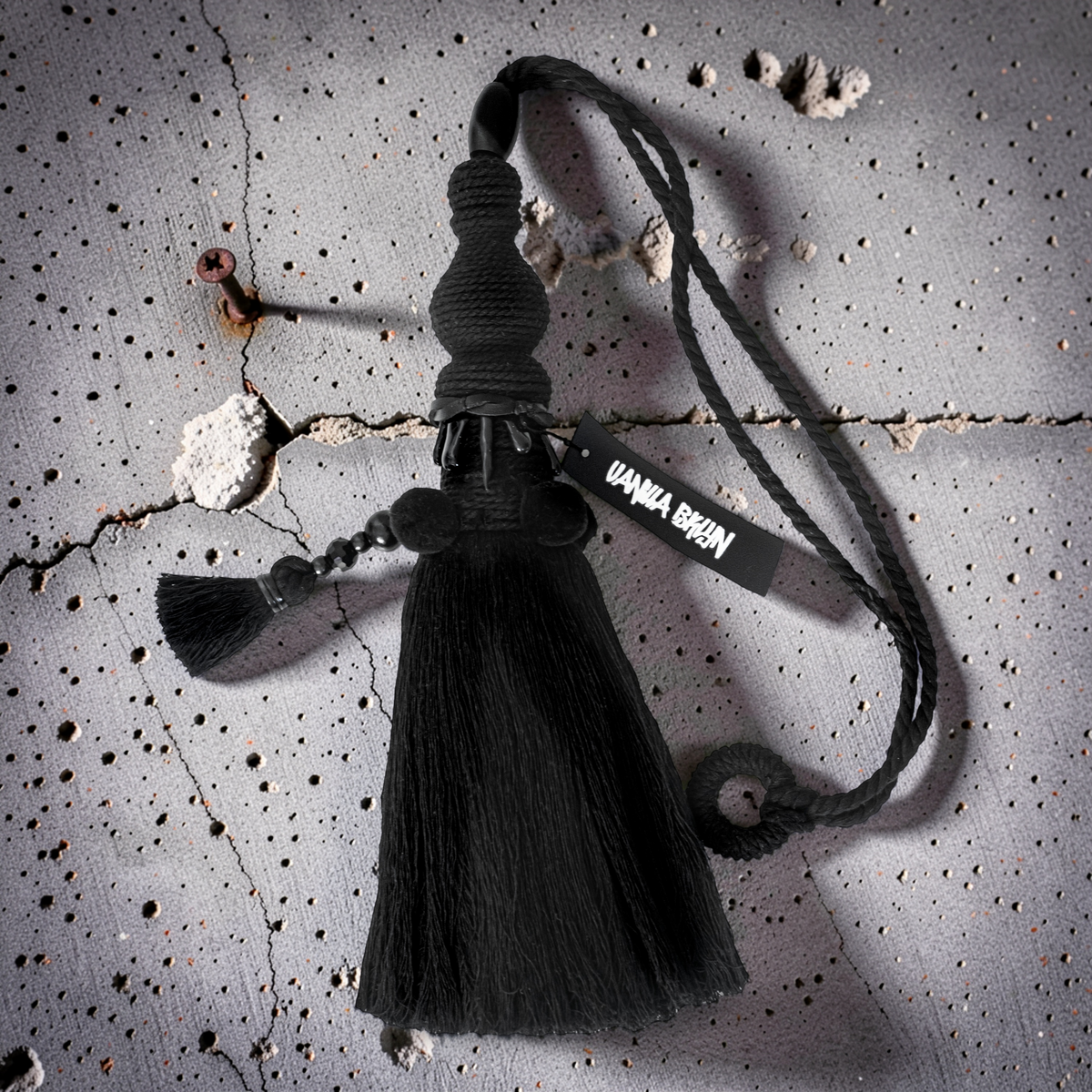 Black Pearl Large Tassel